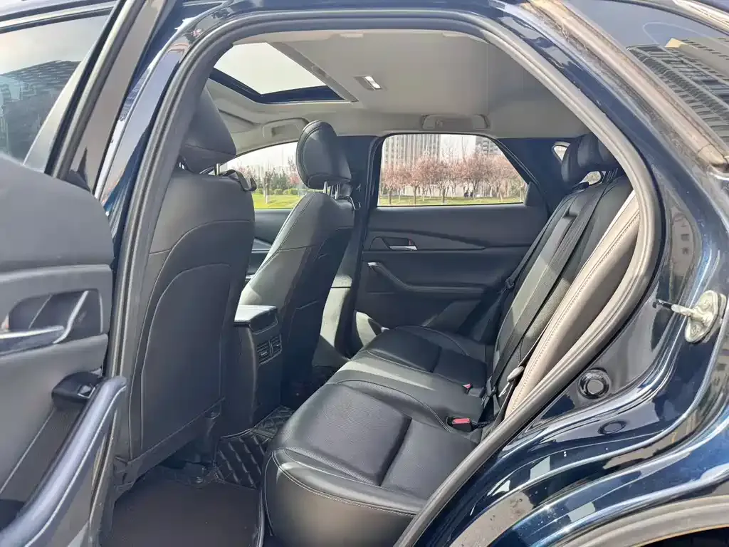 Mazda CX-30 — фото 4