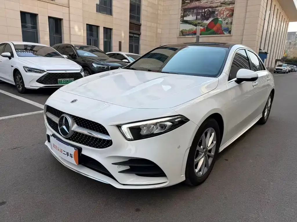 Mercedes-Benz A-Class — фото 1
