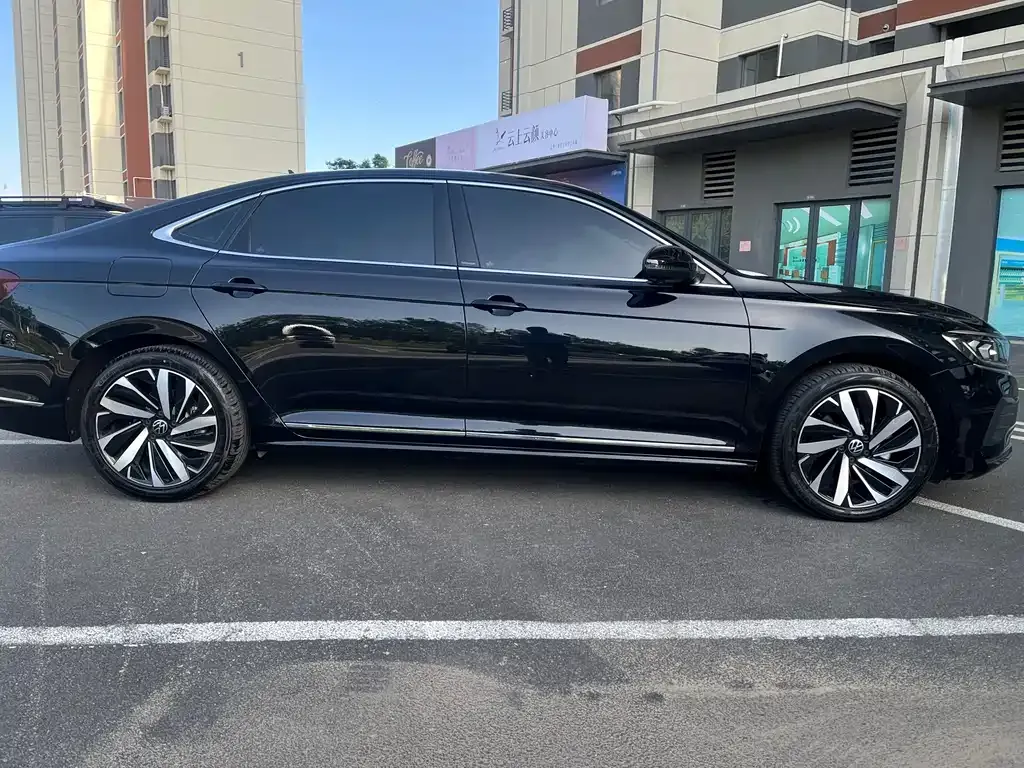 Volkswagen Passat — фото 5