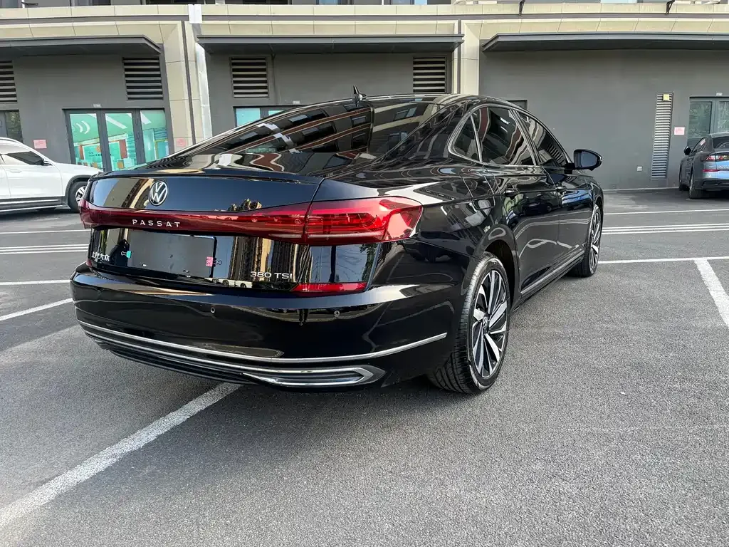 Volkswagen Passat — фото 6