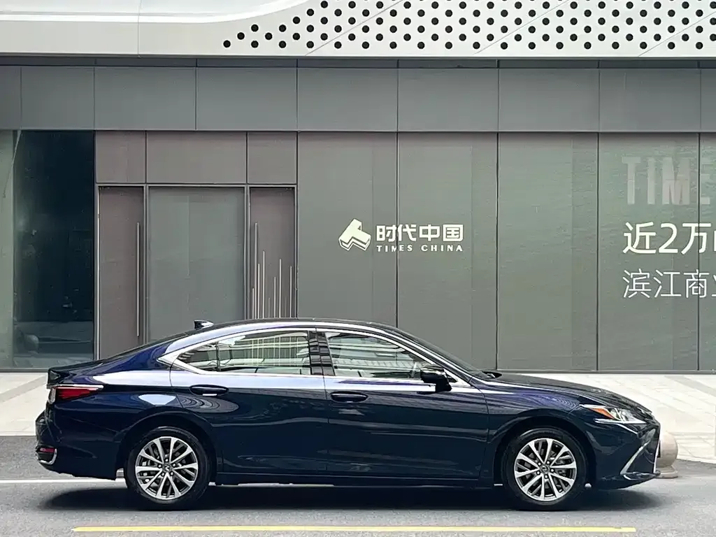 Lexus ES — фото 5