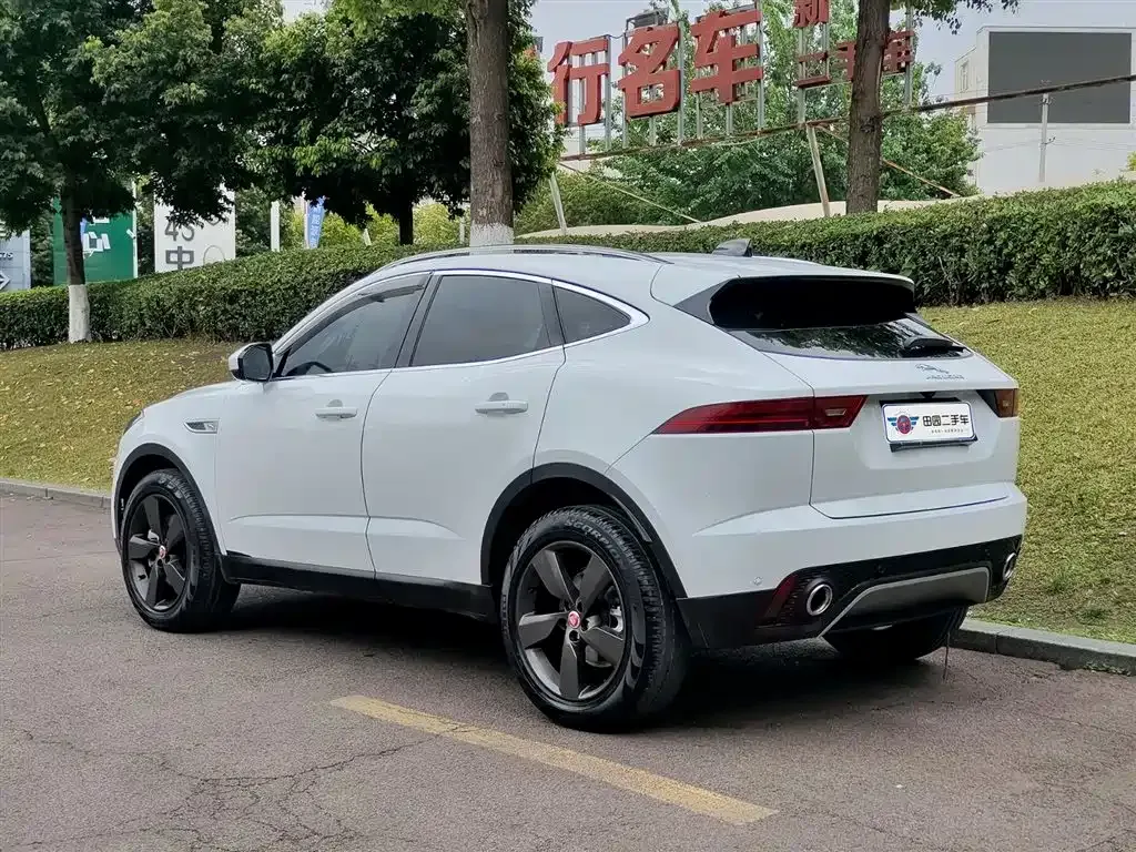 Jaguar E-PACE 2025 из CN, фото 10