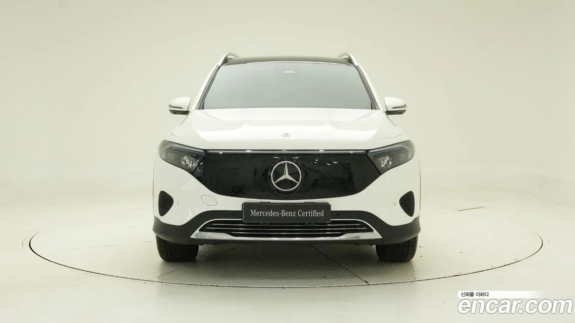 Mercedes-Benz EQB — фото 2