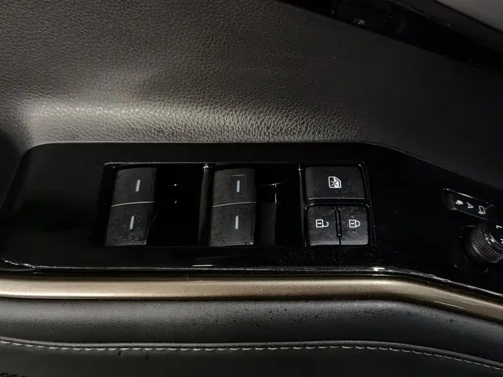 Toyota Highlander — фото 10