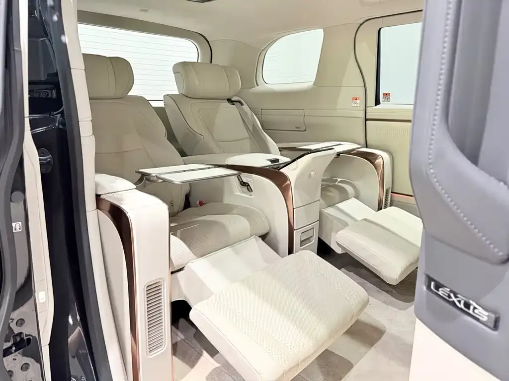 Lexus LM 2026 из CN, фото 10