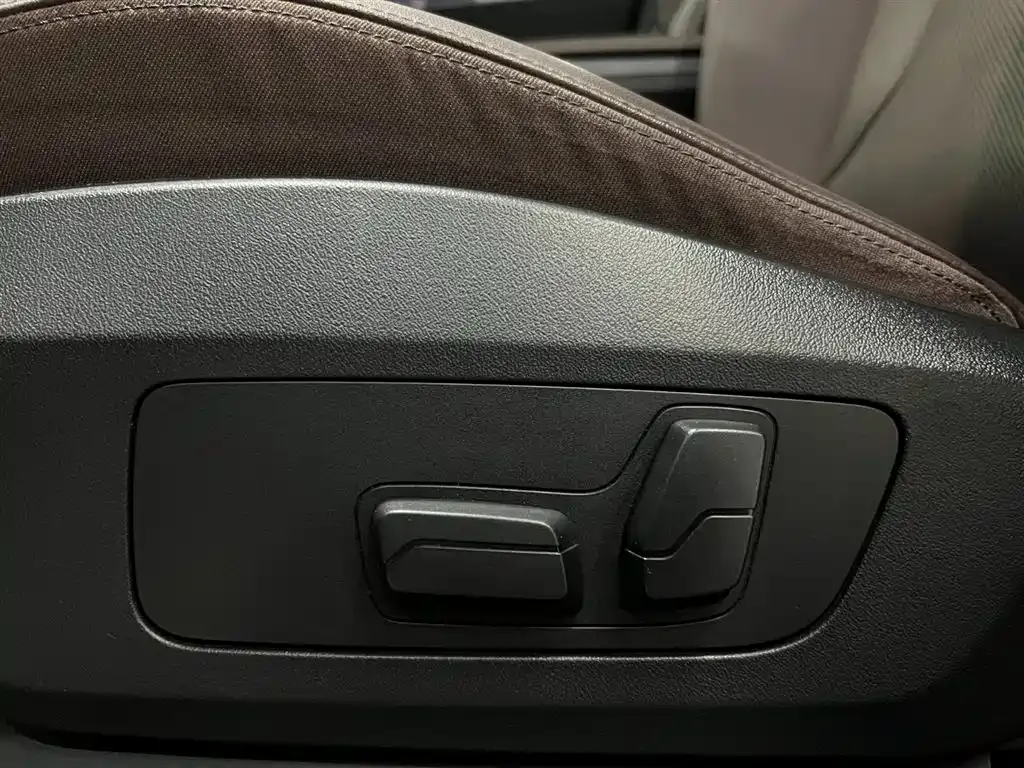 BMW X1 — фото 10