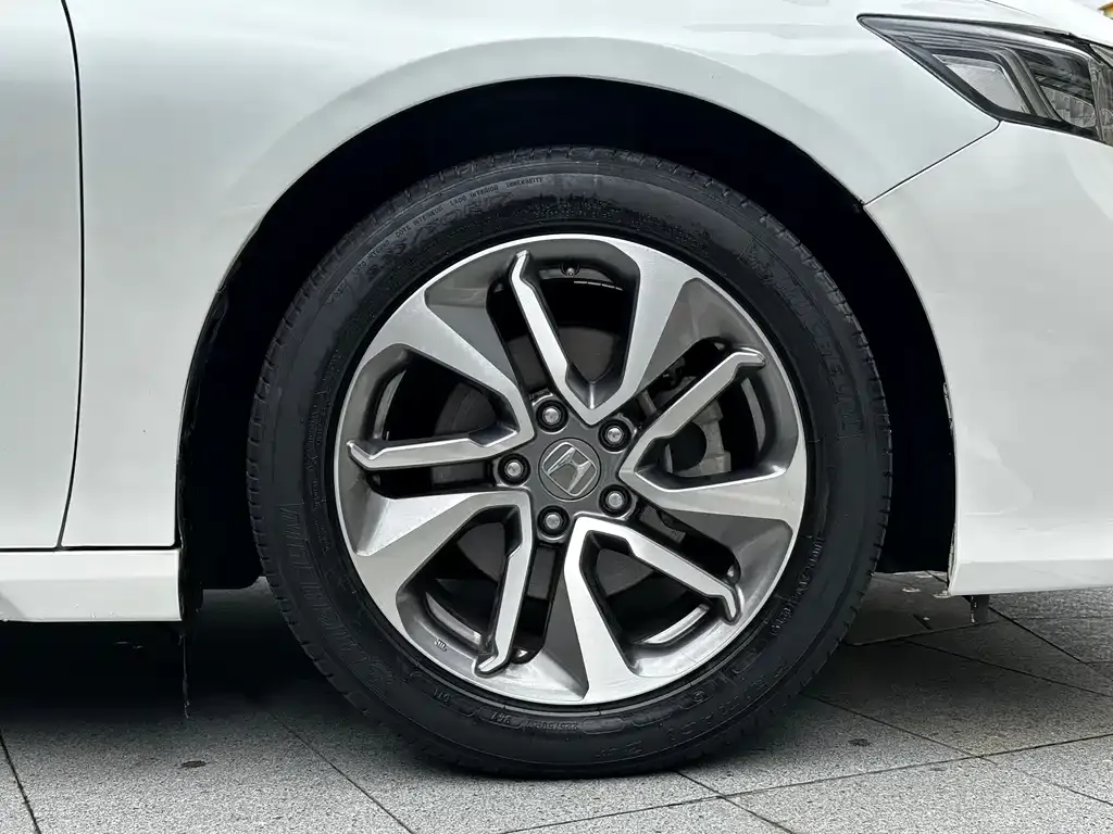 Honda Inspire — фото 2