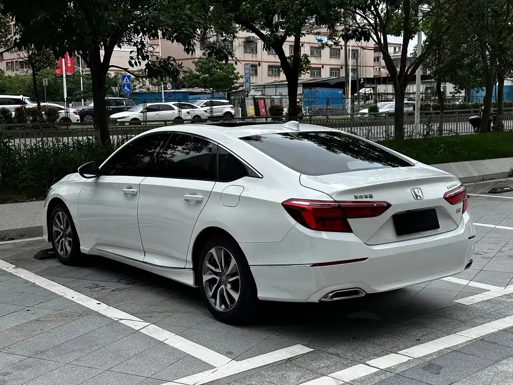 Honda Inspire — фото 6