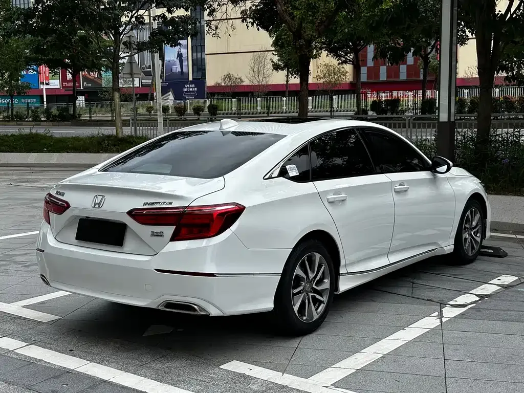 Honda Inspire — фото 7
