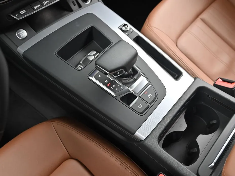 Audi Q5 2023 из KR, фото 10