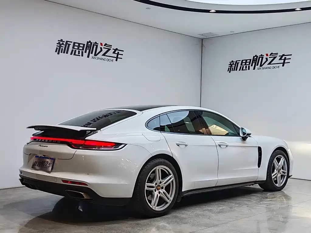 Porsche Panamera — фото 10
