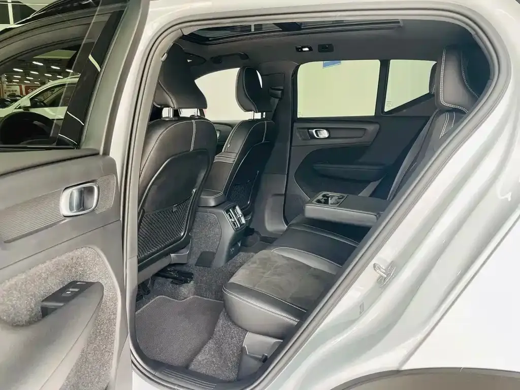 Volvo XC40 NEV 2022 из CN, фото 5