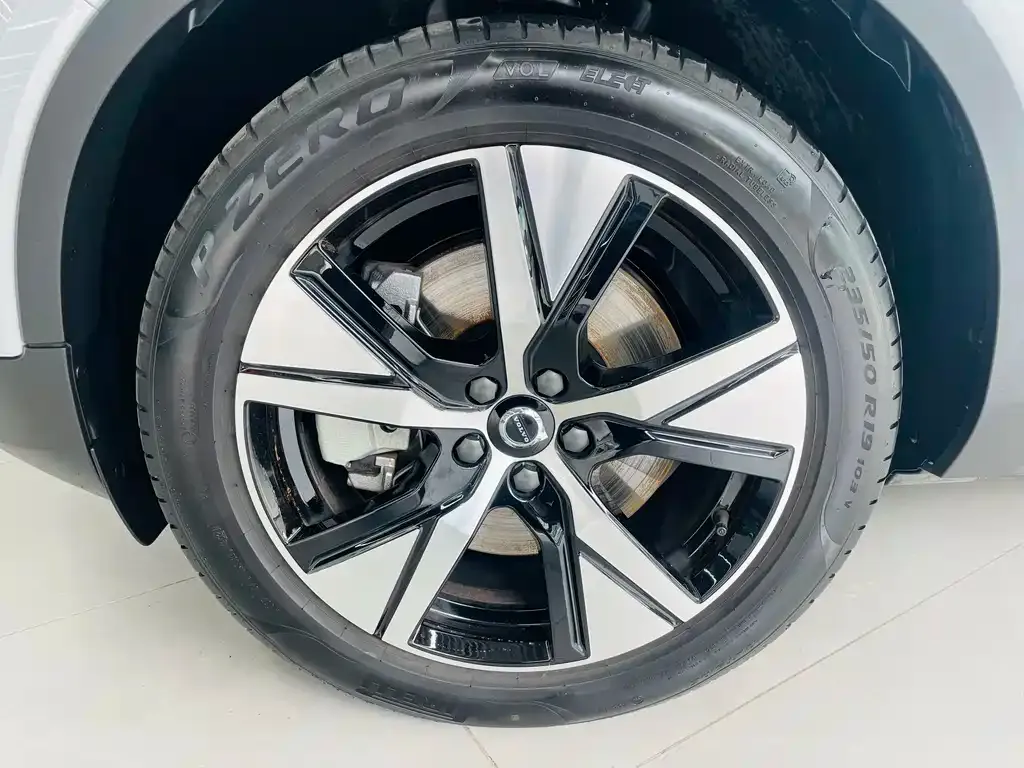 Volvo XC40 NEV 2022 из CN, фото 9