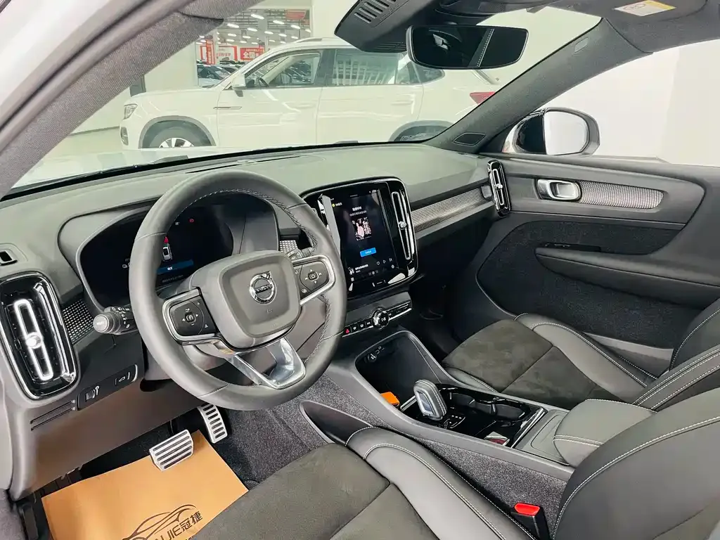 Volvo XC40 NEV 2022 из CN, фото 10