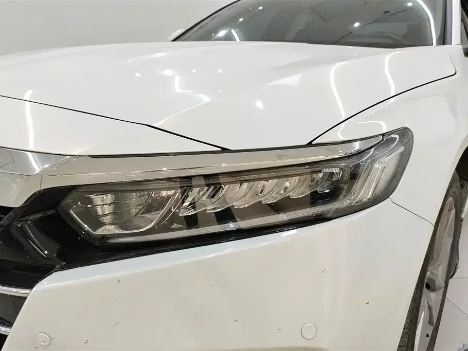 Honda Accord — фото 7