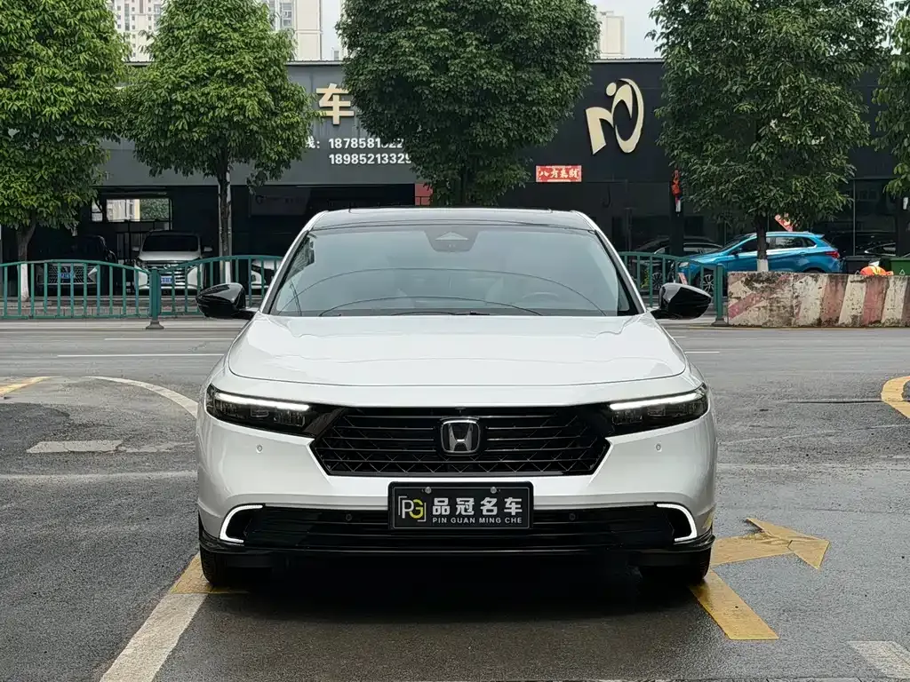 Honda Accord — фото 7