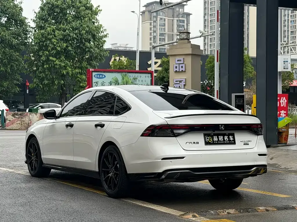 Honda Accord — фото 2