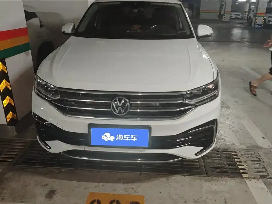 Volkswagen Tiguan L — фото 6