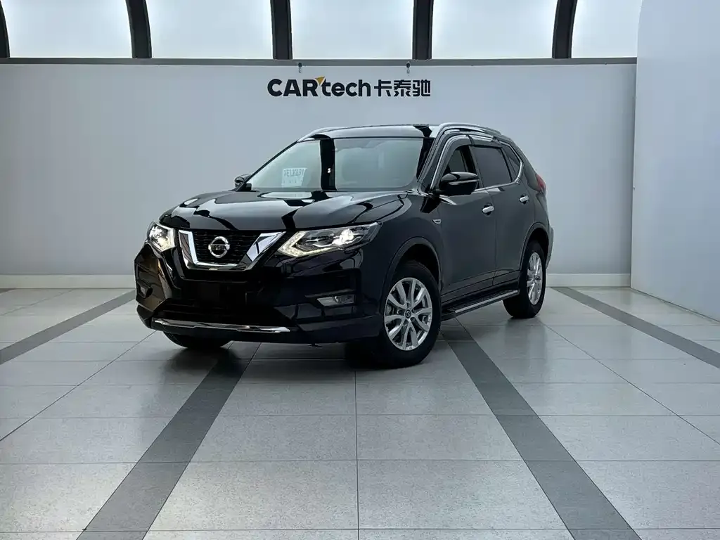 Nissan X-Trail — фото 1