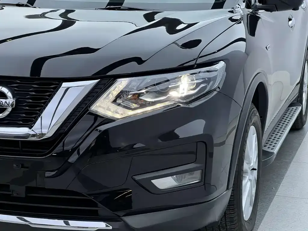 Nissan X-Trail — фото 10