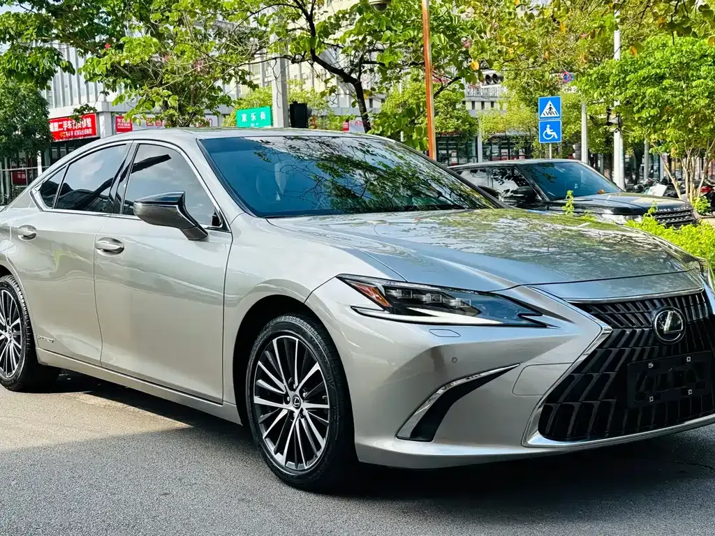 Lexus ES — фото 6