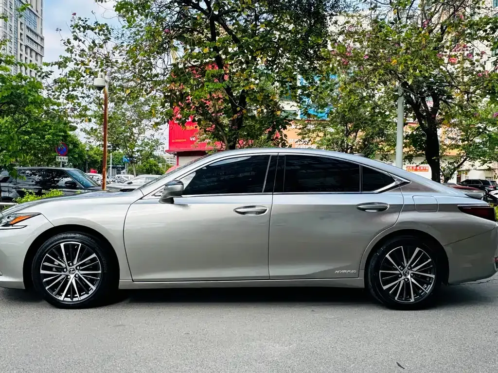 Lexus ES — фото 2