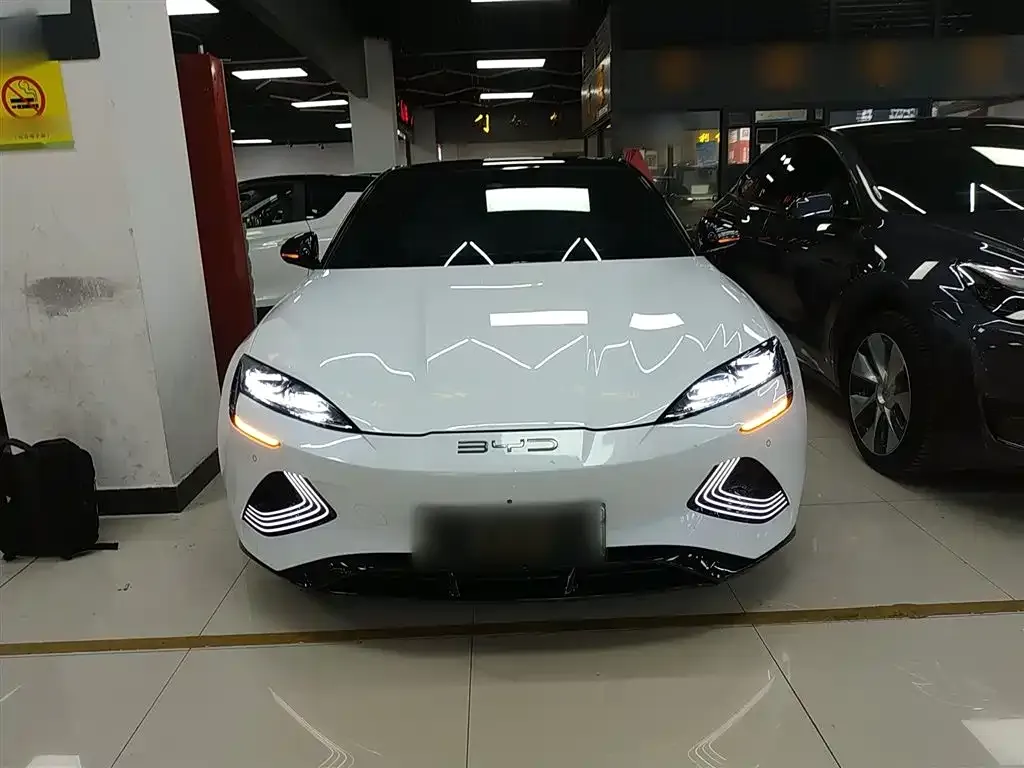 BYD Seal — фото 3