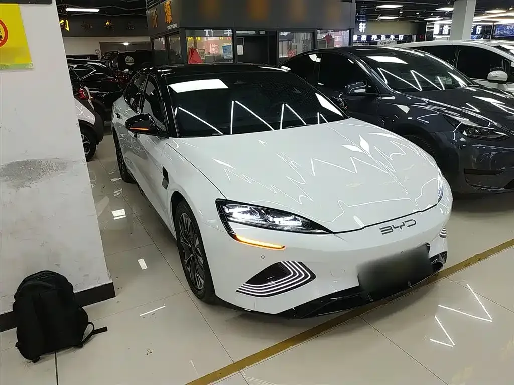 BYD Seal — фото 9