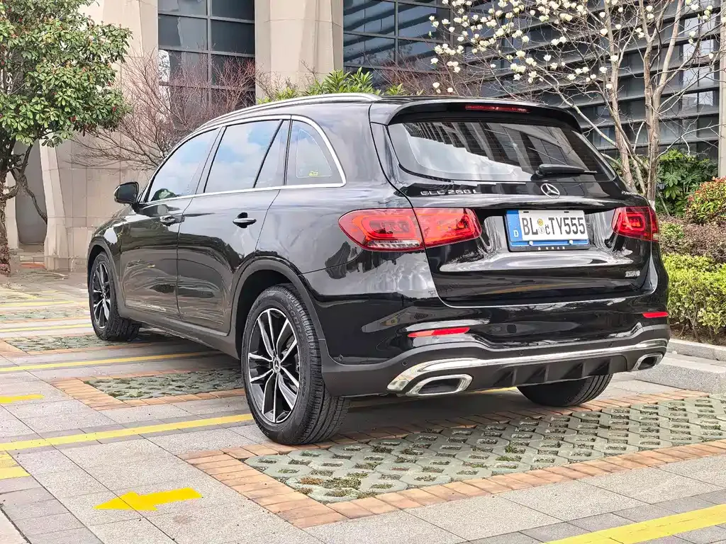 Mercedes-Benz GLC — фото 3