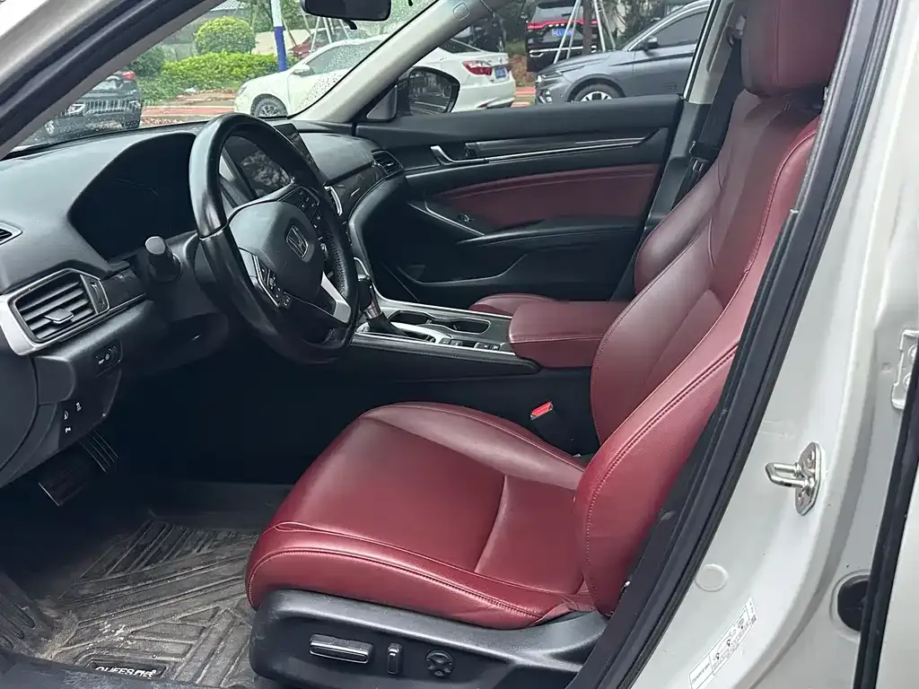 Honda Accord — фото 6