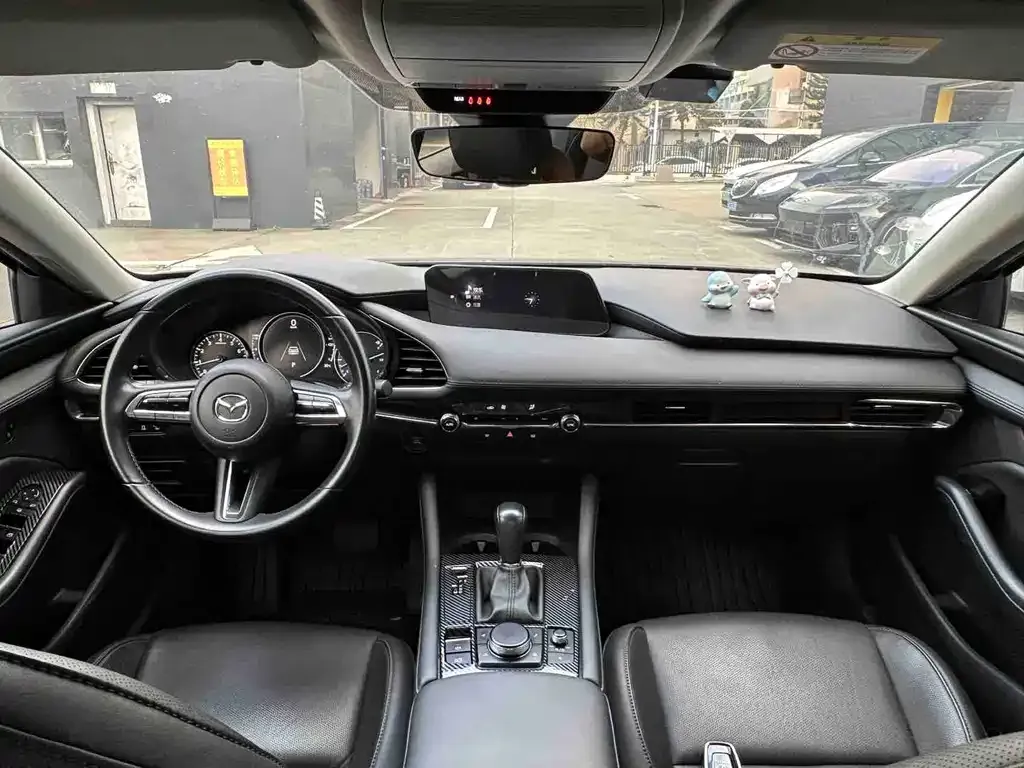 Mazda 3 Axela 2022 из CN, фото 2