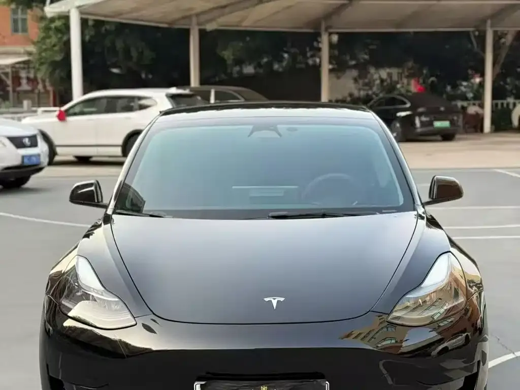 Tesla Model 3 — фото 5