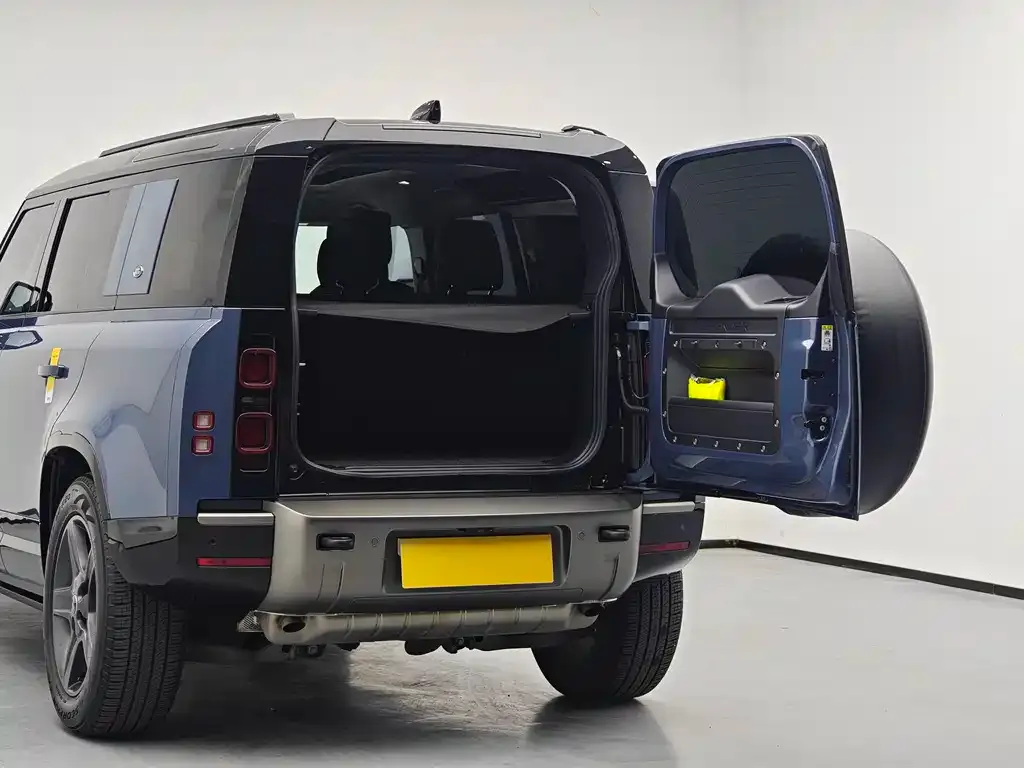 Land Rover Defender — фото 6