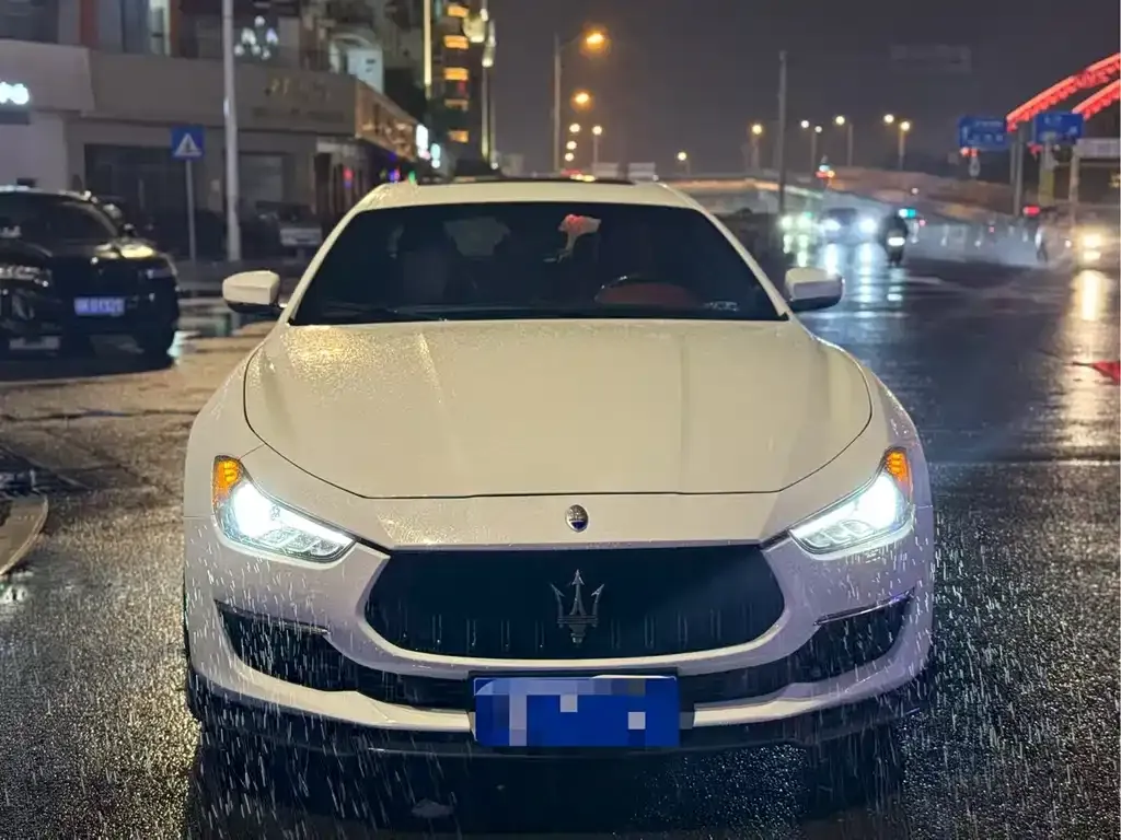 Maserati Ghibli