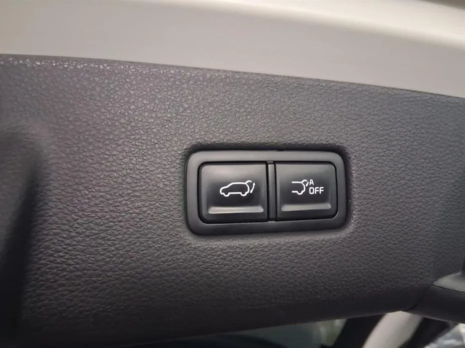 Kia Carnival — фото 4