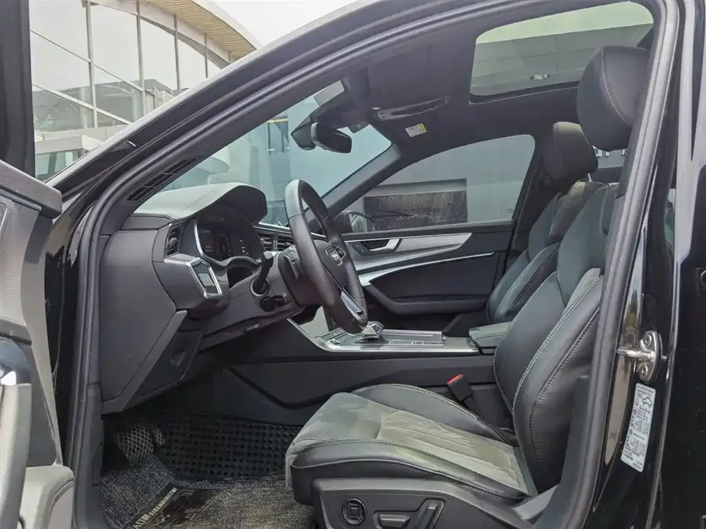 Audi A6L 2022 из CN, фото 7