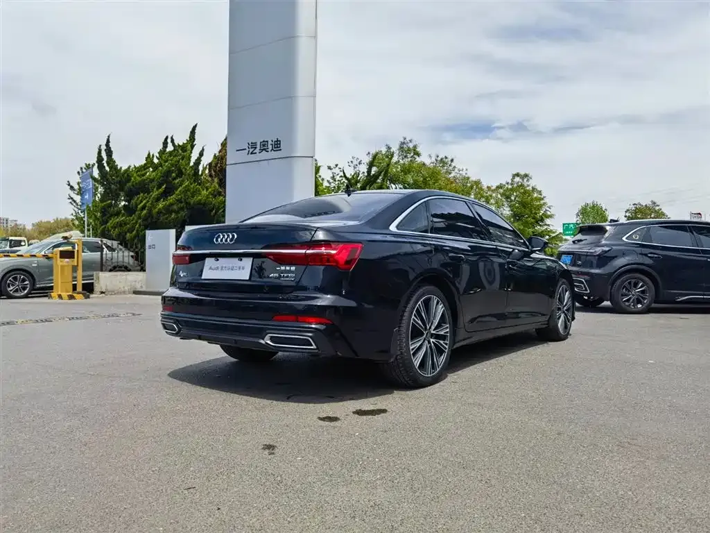 Audi A6L 2022 из CN, фото 10