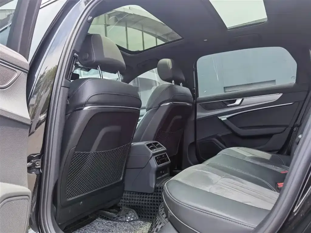 Audi A6L 2022 из CN, фото 3