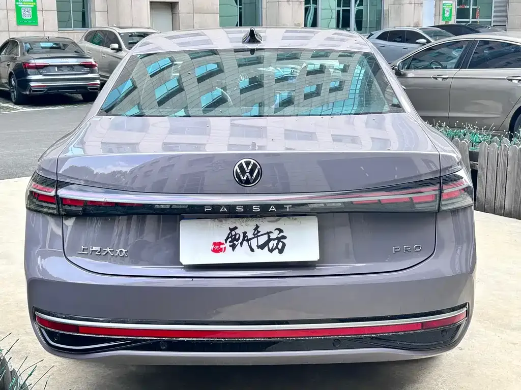 Volkswagen Passat — фото 7