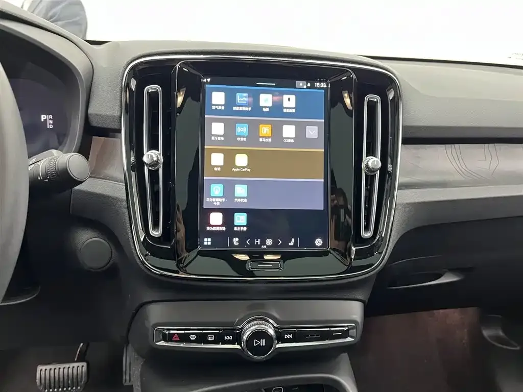 Volvo C40 2024 из CN, фото 2