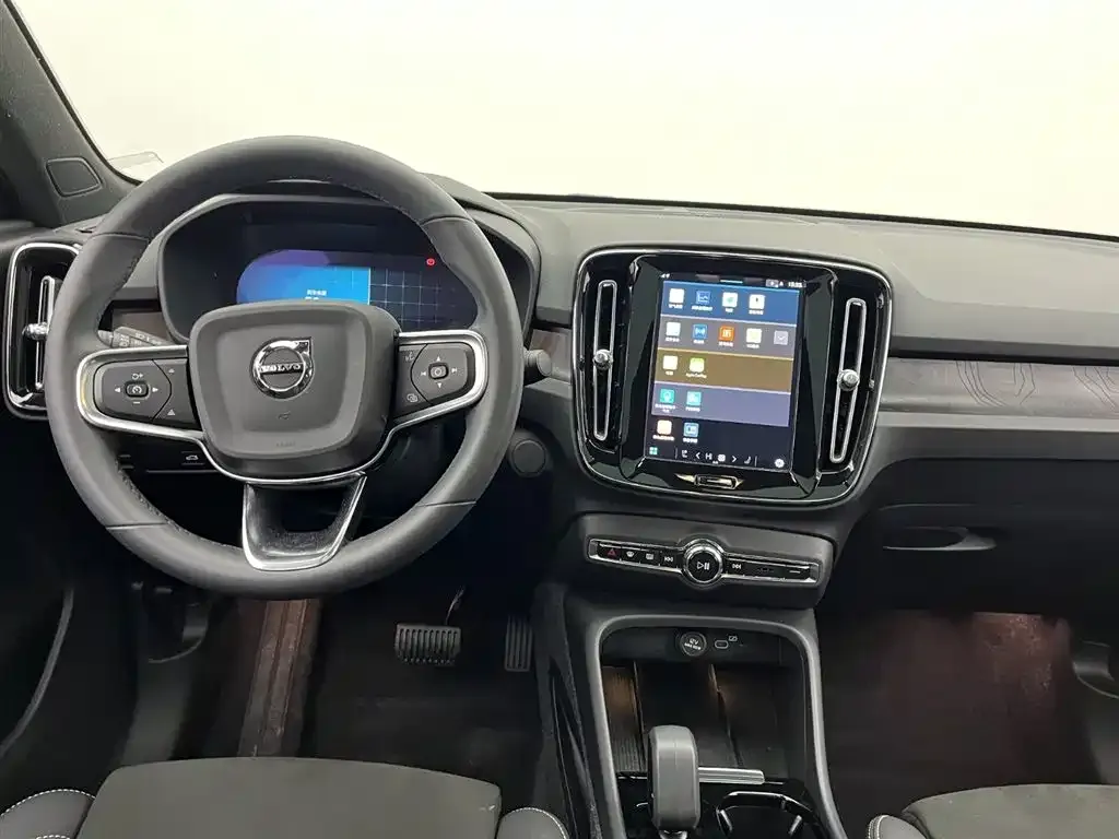 Volvo C40 2024 из CN, фото 4
