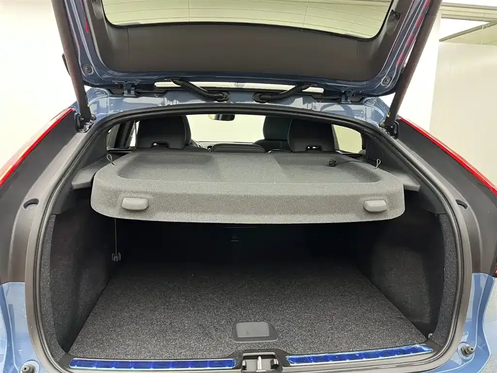 Volvo C40 2024 из CN, фото 6