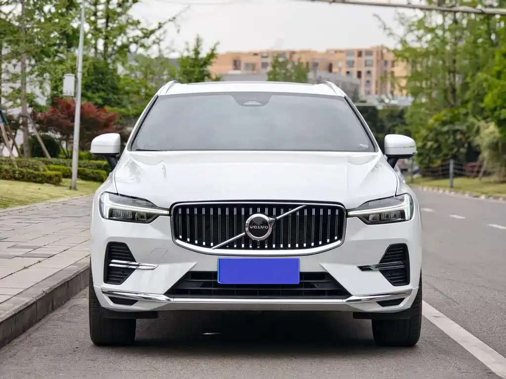 Volvo XC60 — фото 4