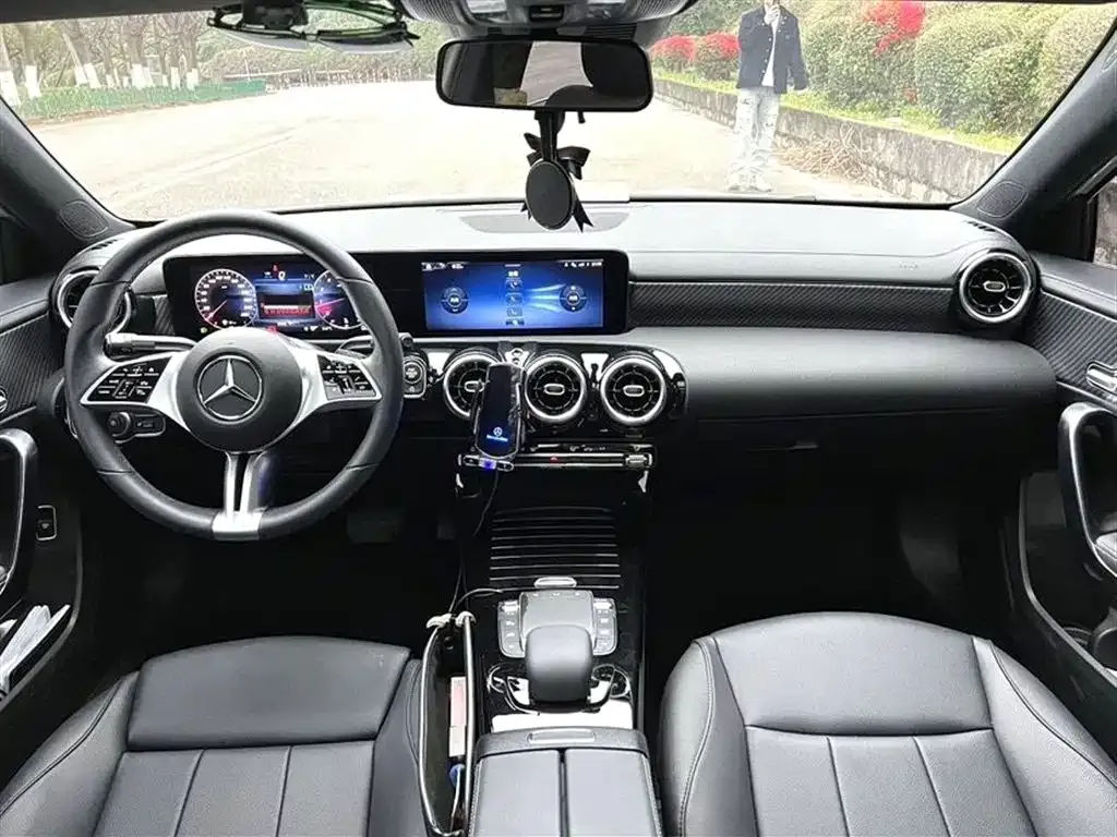 Mercedes-Benz A-Class 2024 из CN, фото 4