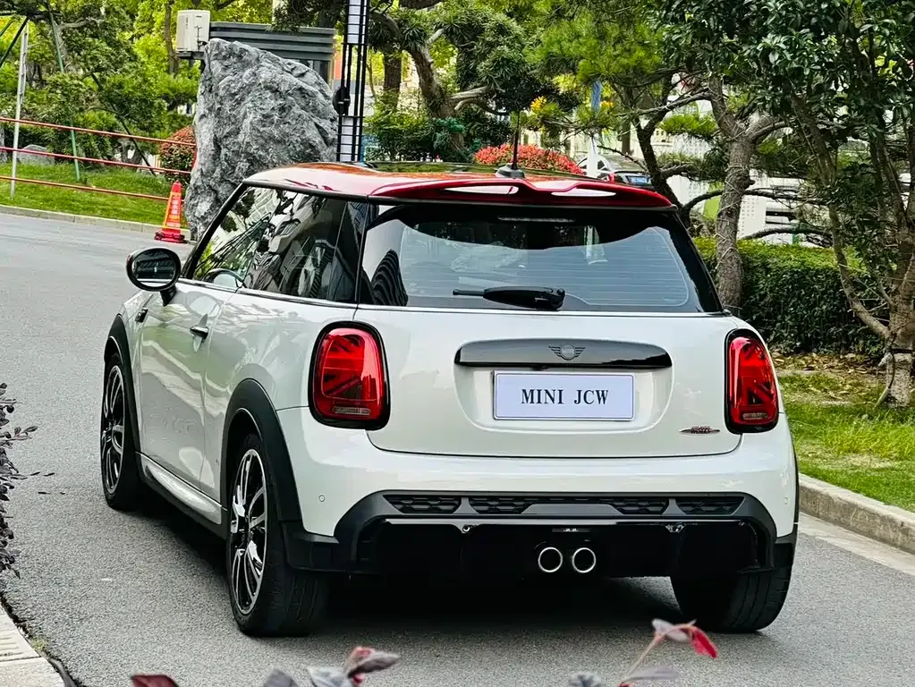 MINI JCW (John Cooper Works) — фото 10