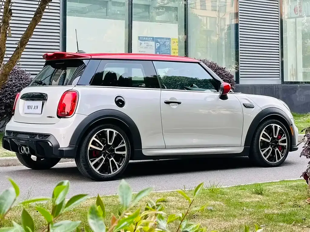 MINI JCW (John Cooper Works) — фото 8