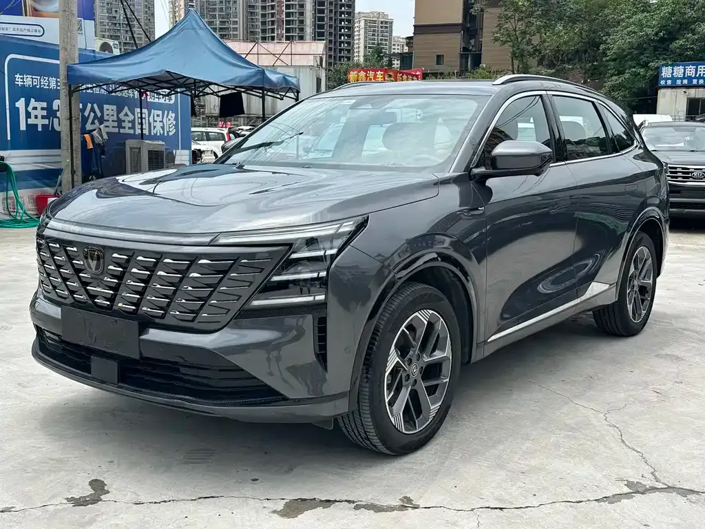 Changan CS75PLUS — фото 1