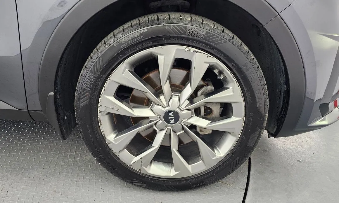 Kia Sorento — фото 8