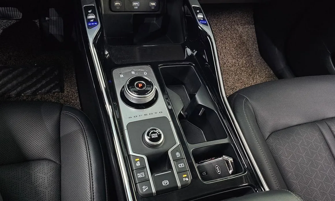 Kia Sorento — фото 10