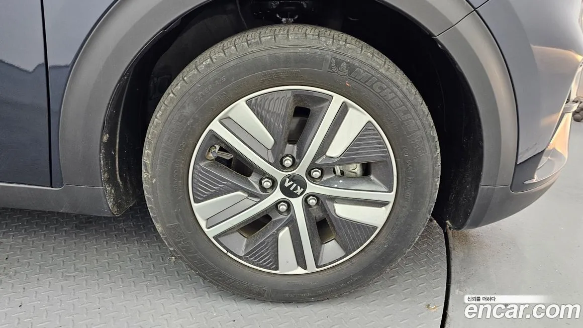 Kia Niro 2021 из KR, фото 8